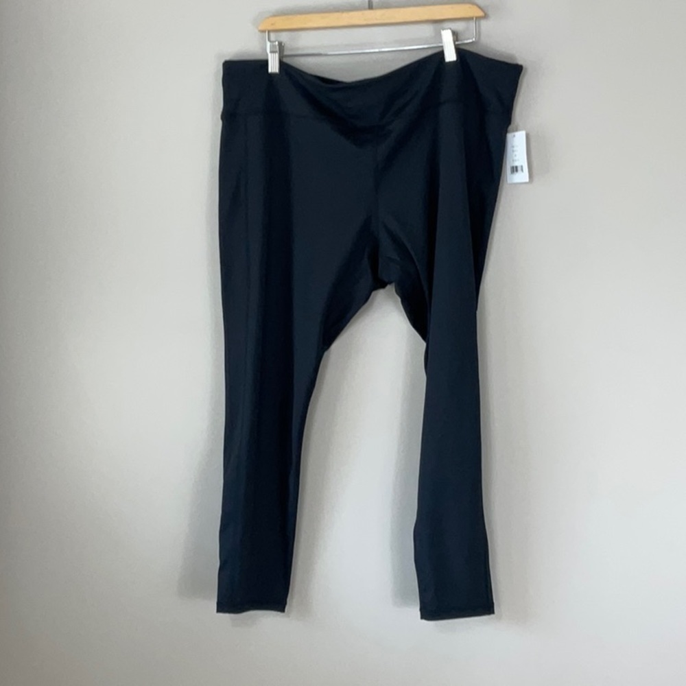 Daily Threads woman’s leggings black